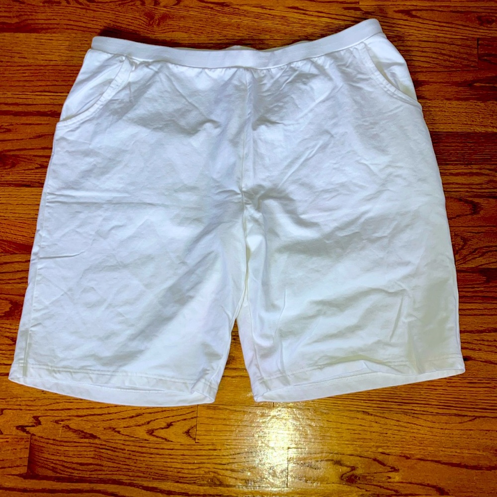 White Casual Shorts 2X, 2 front pockets Denim & CO EUC-like new stretch waist